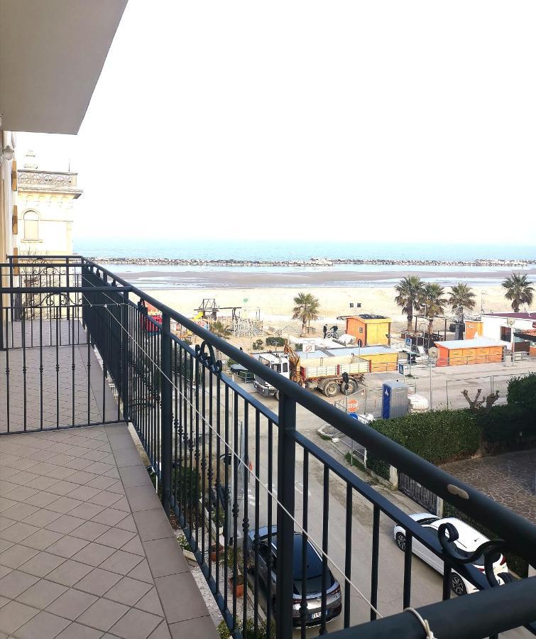 Hotel Alcazar Rimini Exteriör bild