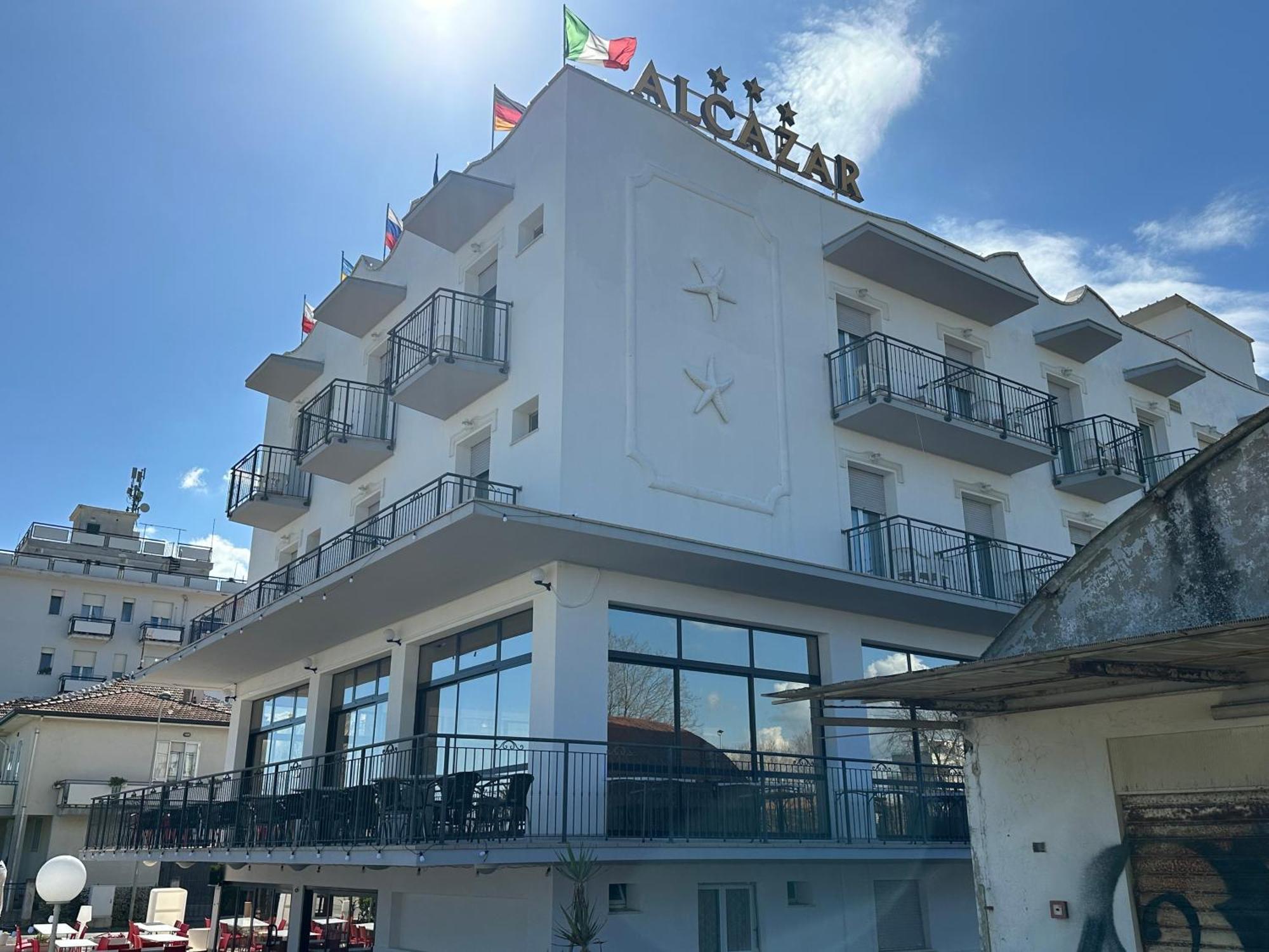 Hotel Alcazar Rimini Exteriör bild