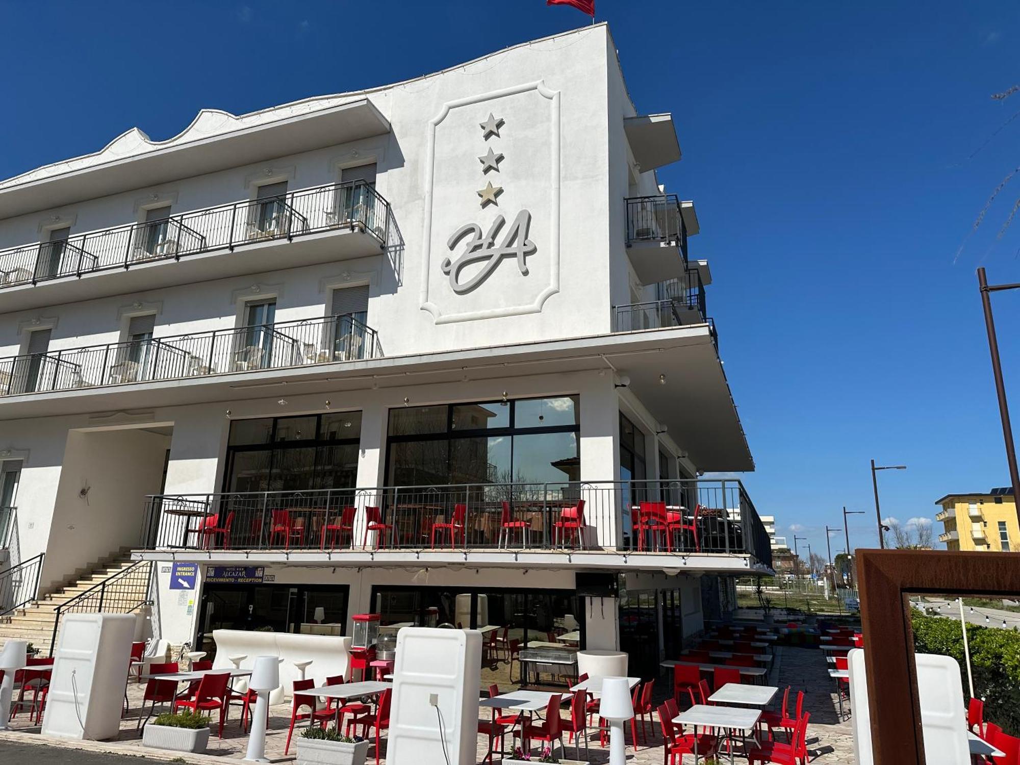 Hotel Alcazar Rimini Exteriör bild