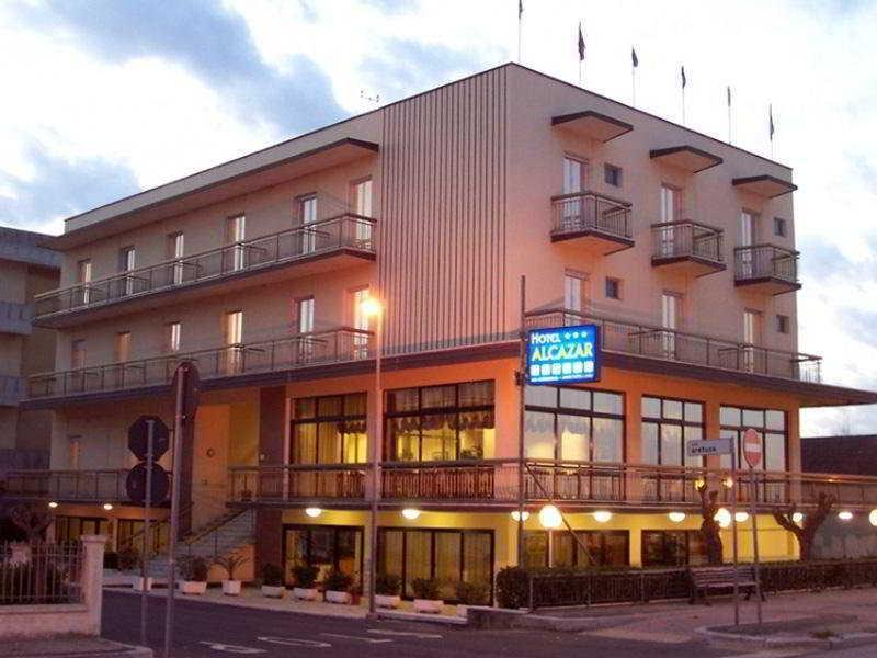 Hotel Alcazar Rimini Exteriör bild